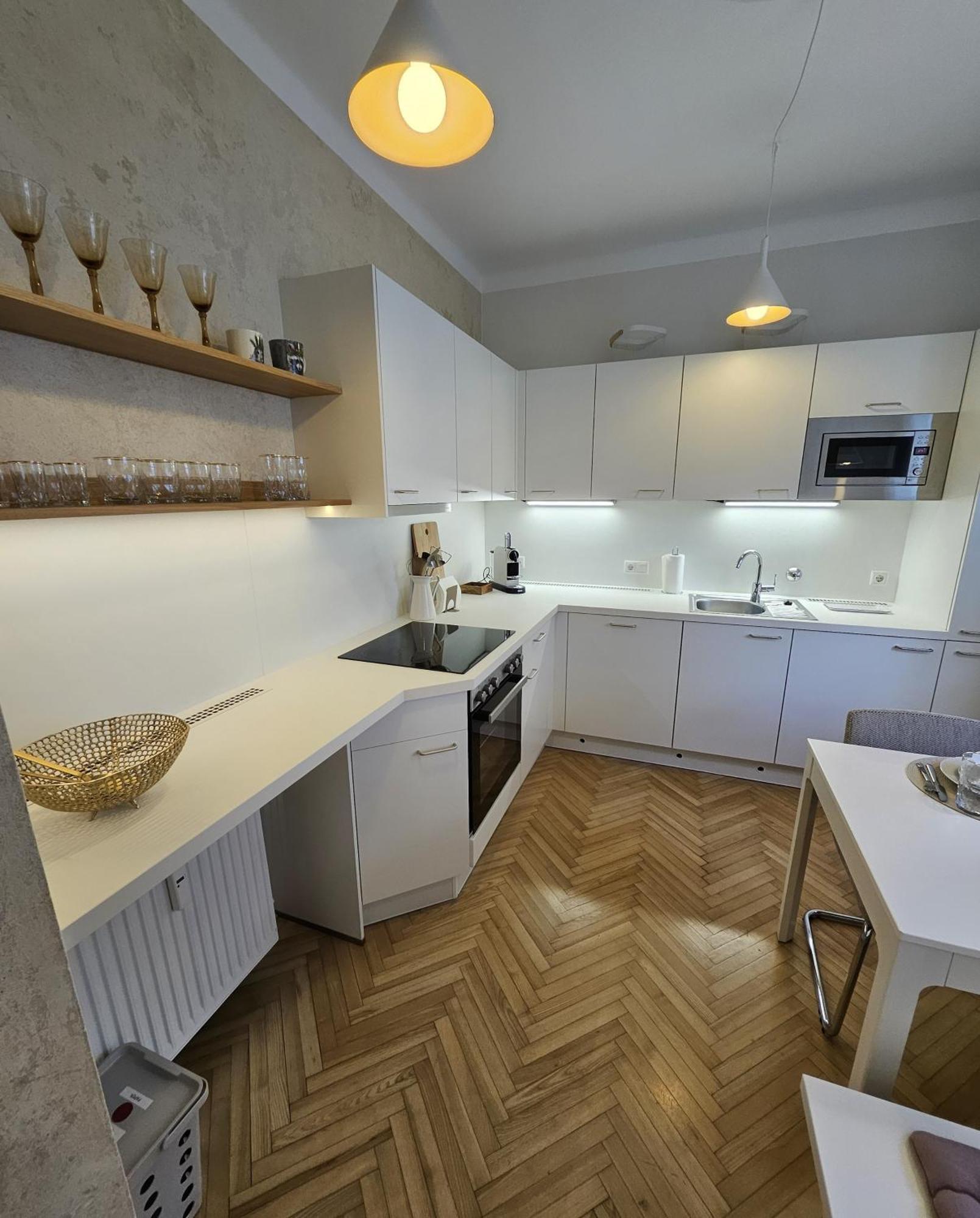 Golden Flat By Grazrentals With Parkview - Brandnew & Free Parking Dış mekan fotoğraf