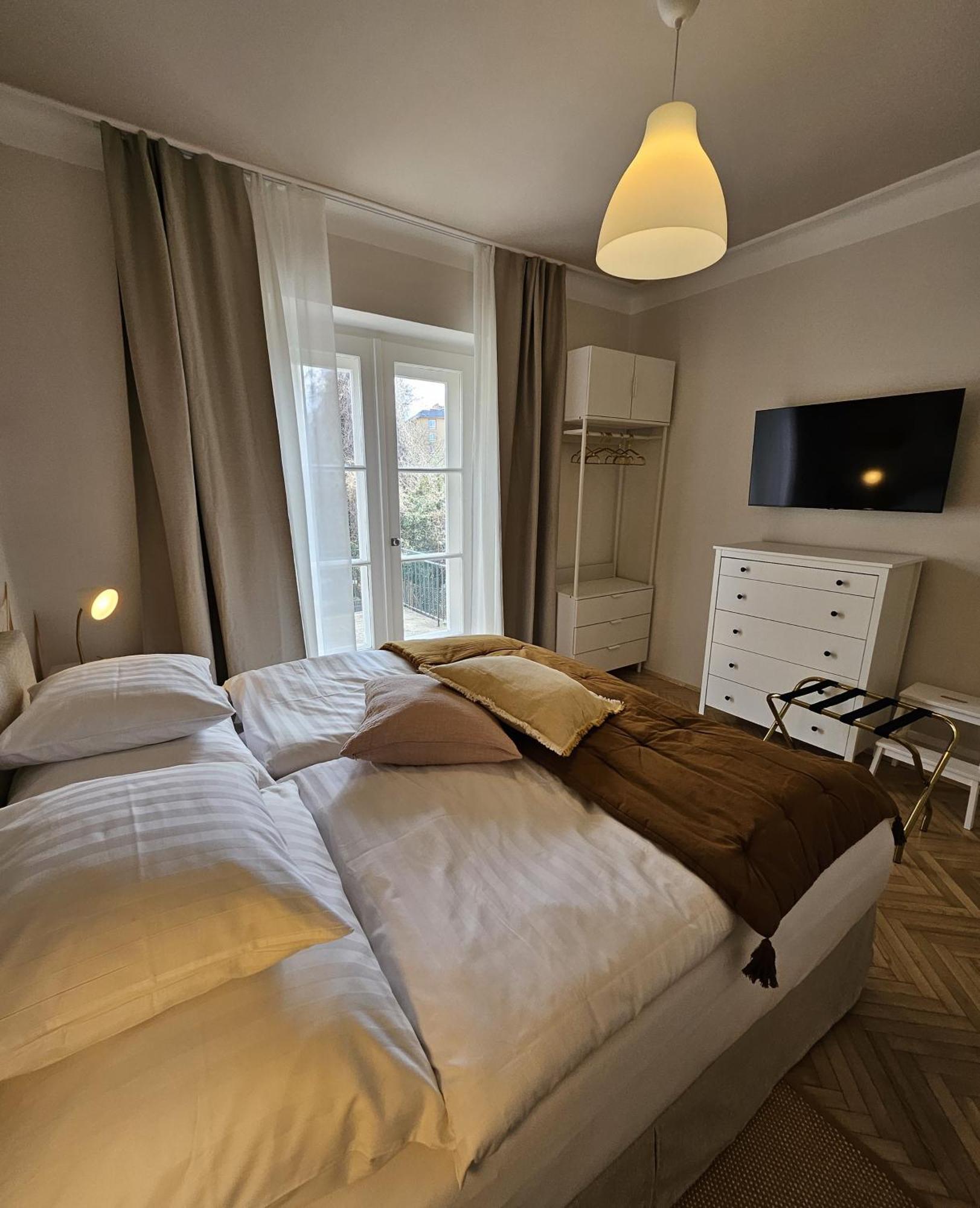 Golden Flat By Grazrentals With Parkview - Brandnew & Free Parking Dış mekan fotoğraf